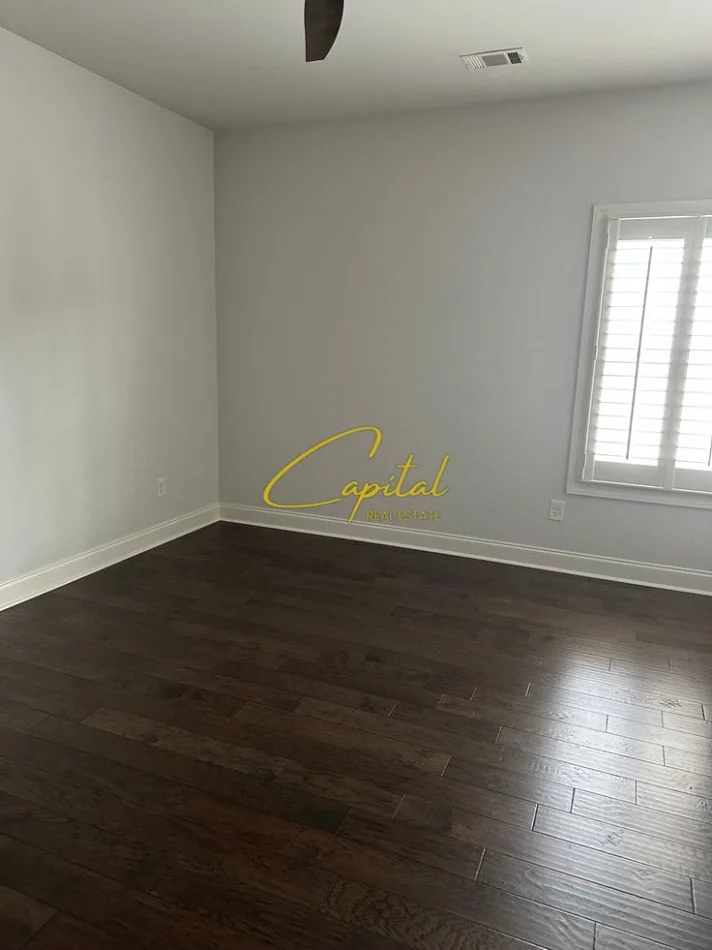 Tirane, jepet me qera ambjent biznesi Kati 0, 38 m² 900 € (RRUGA HAXHI DALLIU)