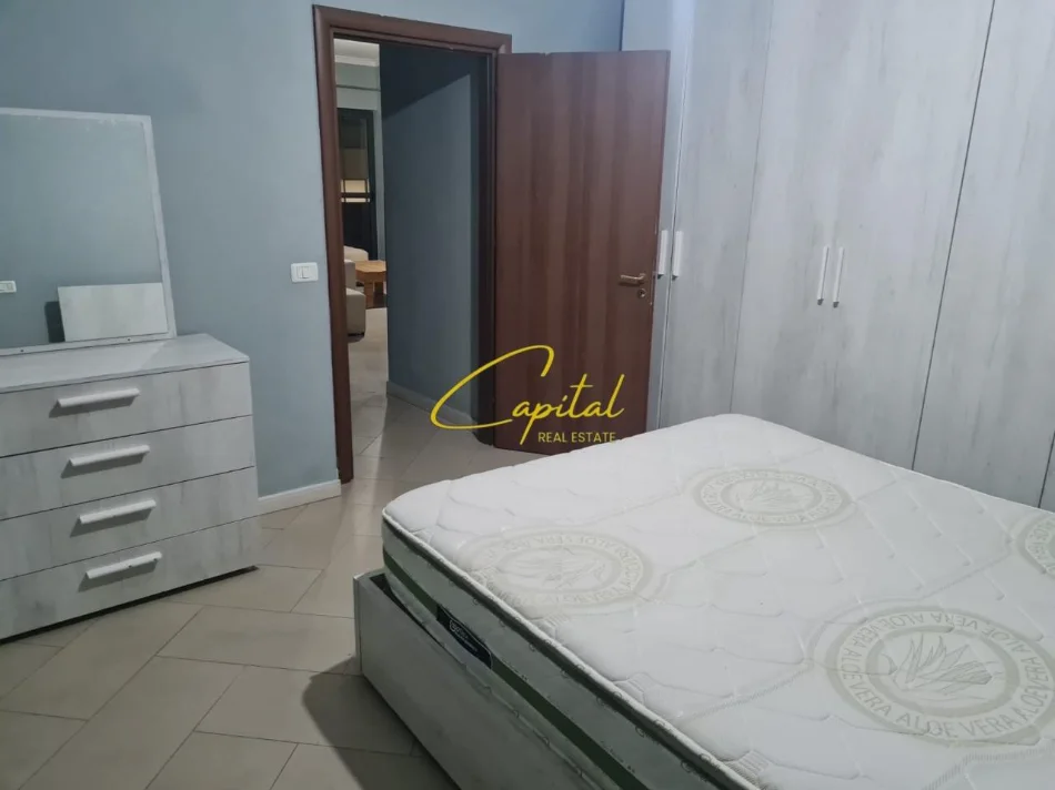 Tirane, jepet me qera apartament 2+1 Kati 3, 100 m² 500 € (ASTIR)