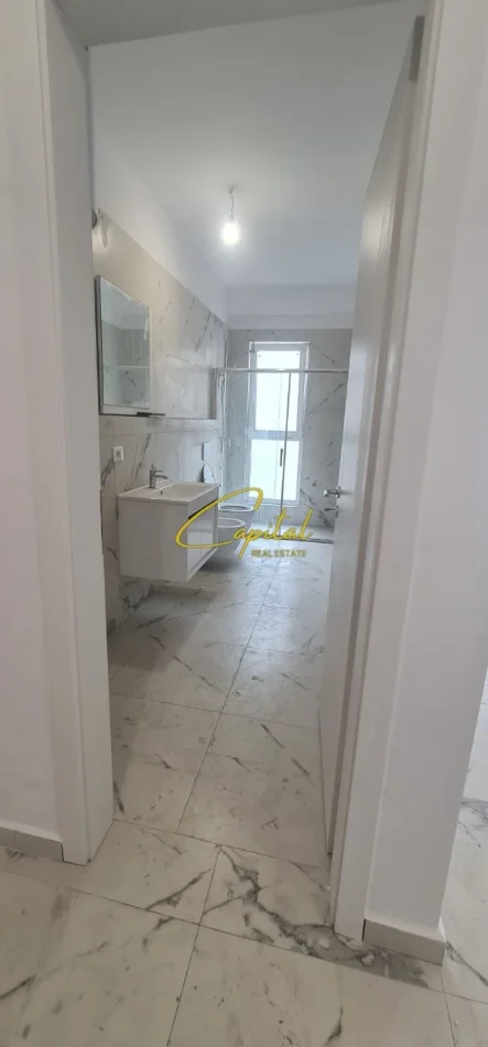 Tirane, jepet me qera zyre Kati 2, 79 m² 450 € (RRUGA DRITAN HOXHA)