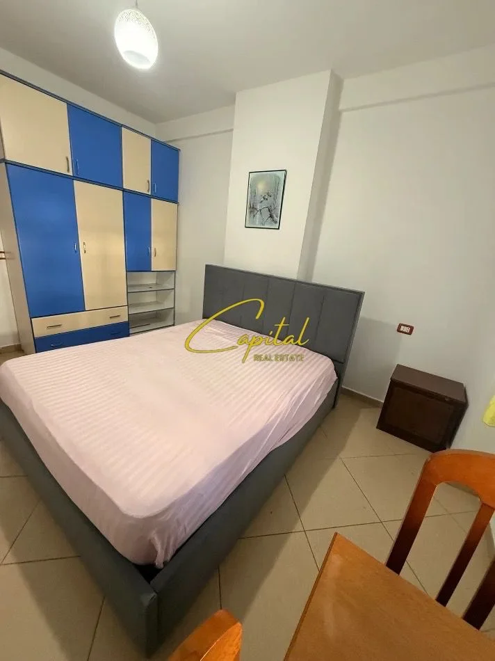 Tirane, jepet me qera apartament 1+1 Kati 1, 70 m² 420 € (YZBERISHT)