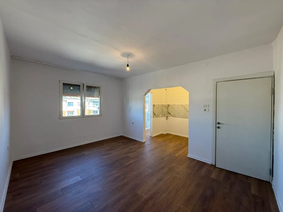 Tirane, shitet apartament 1+1 Kati 5, 57 m² 93.000 € 