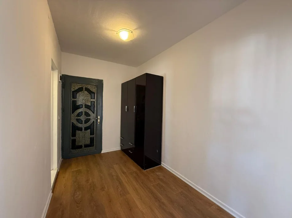 Tirane, shitet apartament 1+1 Kati 5, 57 m² 93.000 € 