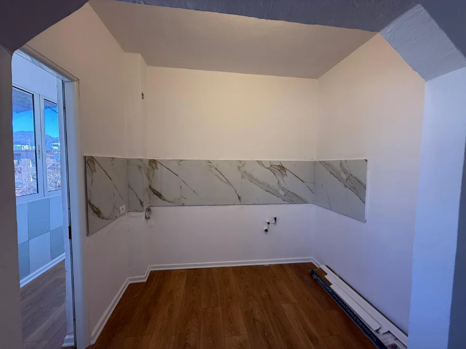 Tirane, shitet apartament 1+1 Kati 5, 57 m² 93.000 € 