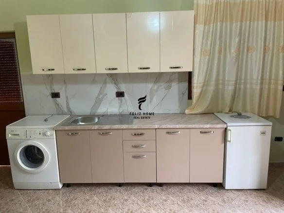 Tirane, jepet me qera apartament 2+1+Ballkon , 100 m² (ASTIR)