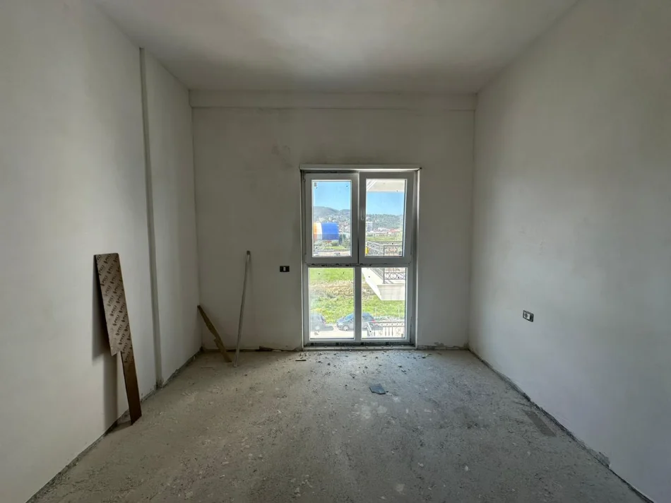 Tirane, shitet apartament 2+1 Kati 2, 124 m² 198.700 € (Porta Tirana e Re)