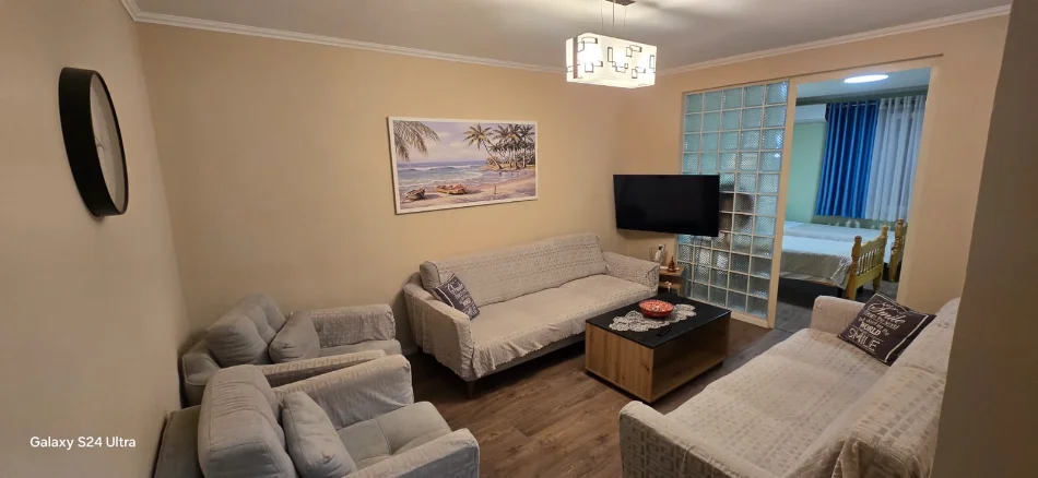 Tirane, jepet me qera apartament 2+1 Kati 3, 80 m² 