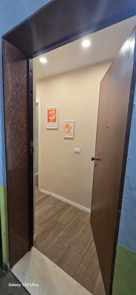 Tirane, jepet me qera apartament 2+1 Kati 3, 80 m² 