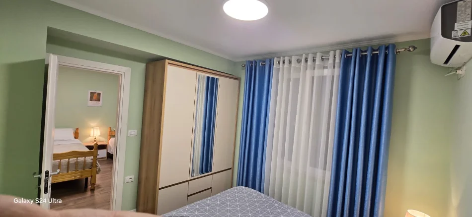 Tirane, jepet me qera apartament 2+1 Kati 3, 80 m² 