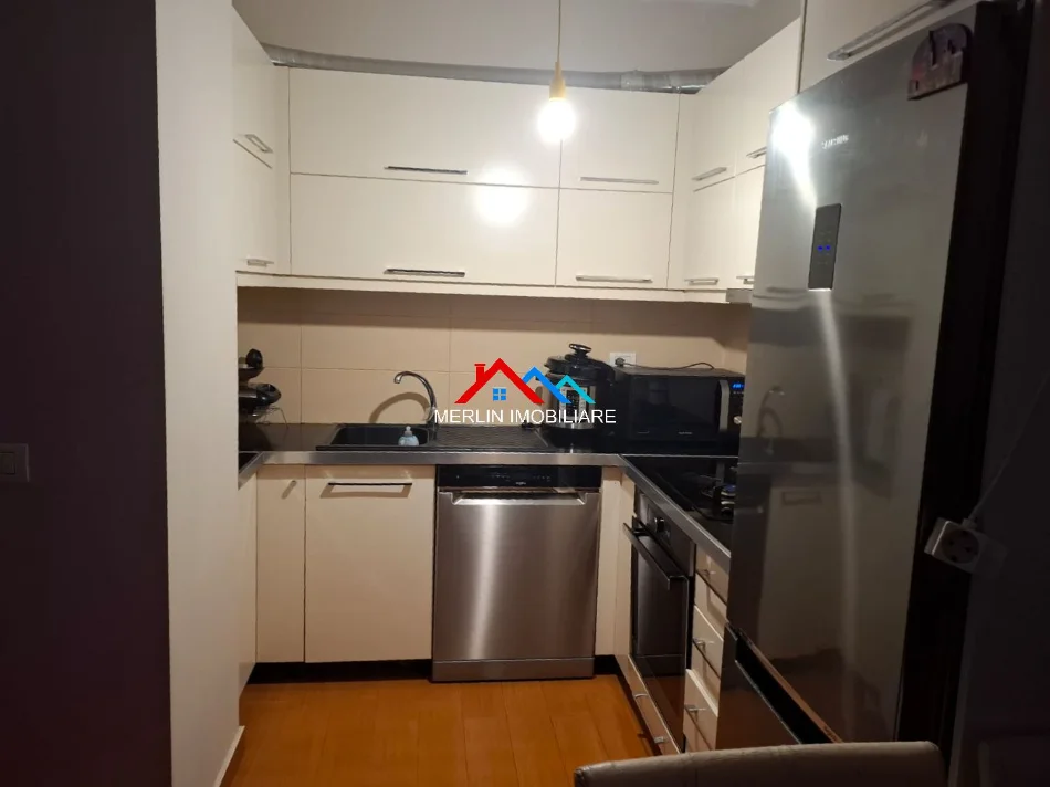 Tirane, shitet apartament 2+1+Ballkon Kati 5, 94 m² 155.000 € (BULEVARDI MIGJENI,ASTIR)
