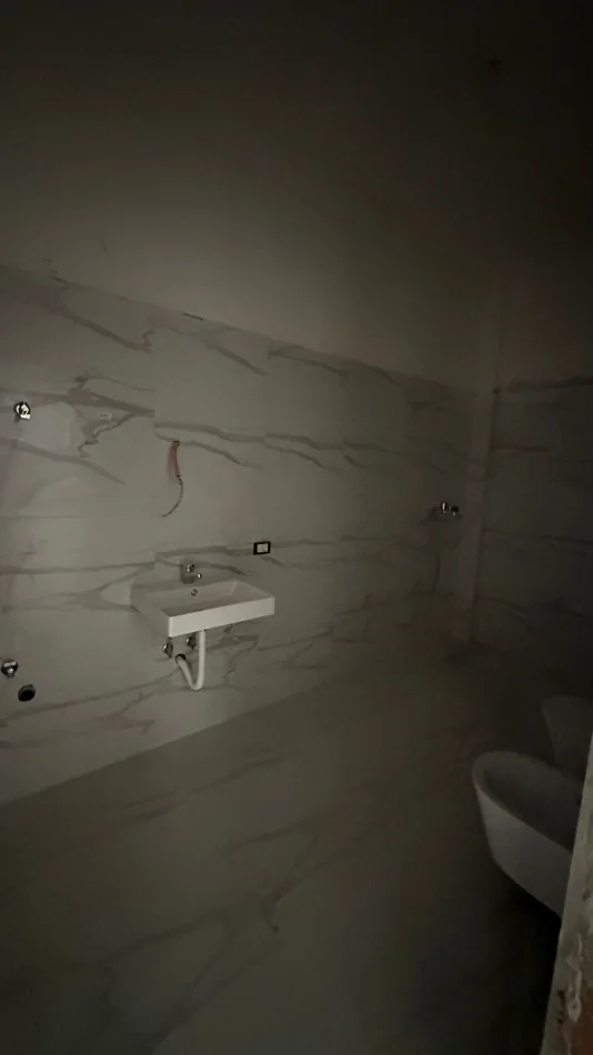 Tirane, shitet apartament 2+1+Ballkon Kati 1, 124 m² 223.540 € (TEG)