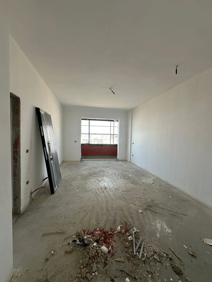 Tirane, shitet apartament 1+1 Kati 8, 67 m² 202.000 € (Rruga e Kavajes)