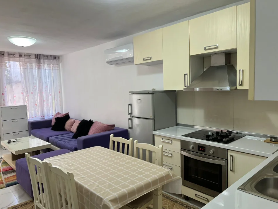 Tirane, jepet me qera apartament 2+1 , 70 m² 450 € (5 MAJ)