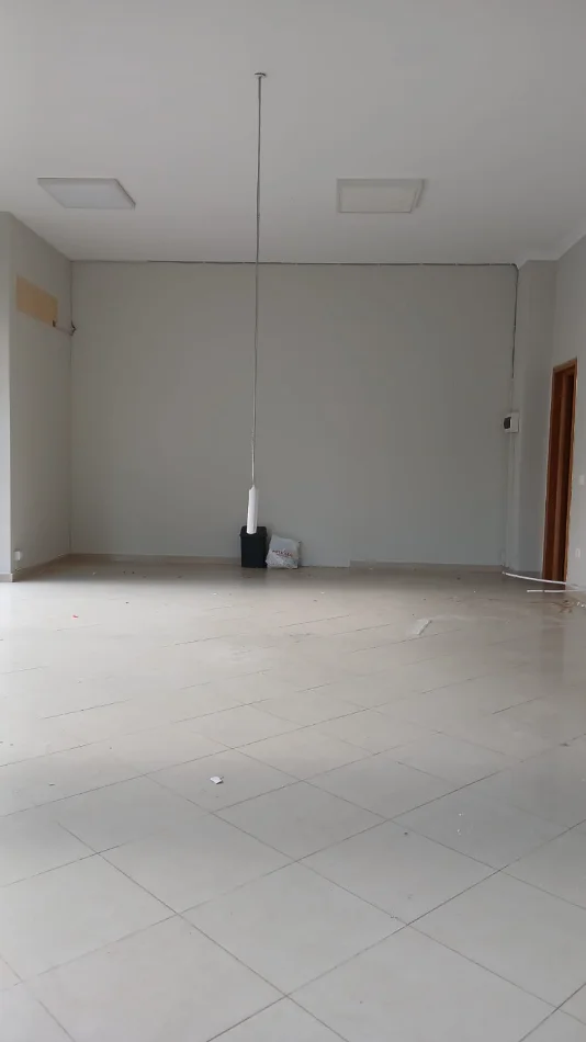 Tirane, jepet me qera vetem 1 dhome Kati 0, 60 m² 700 € 