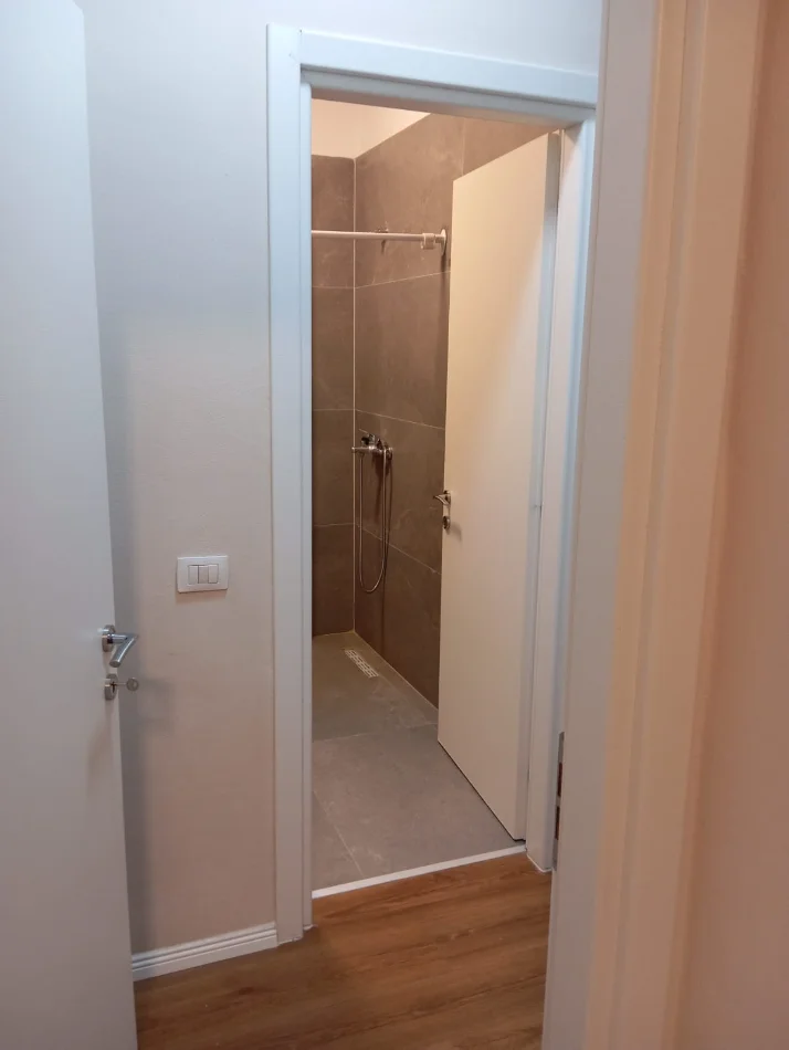 Tirane, jepet me qera apartament 2+1 Kati 9, 100 m² 600 € 