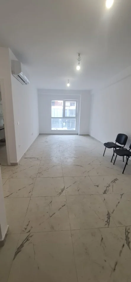 Tirane, jepet me qera zyre Kati 2, 79 m² 450 € 