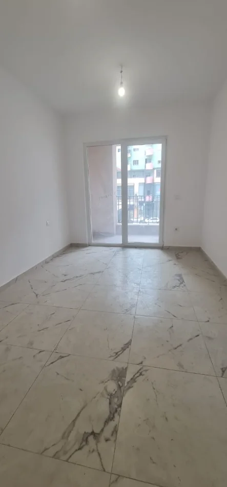 Tirane, jepet me qera zyre Kati 2, 79 m² 450 € 