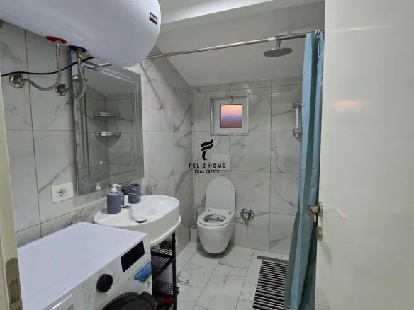 Tirane, jepet me qera apartament duplex 1+1+Ballkon Kati 4, 80 m² 600 € (RRUGA E DURRESIT)