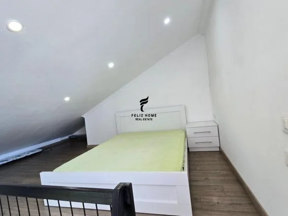 Tirane, jepet me qera apartament duplex 1+1+Ballkon Kati 4, 80 m² 600 € (RRUGA E DURRESIT)