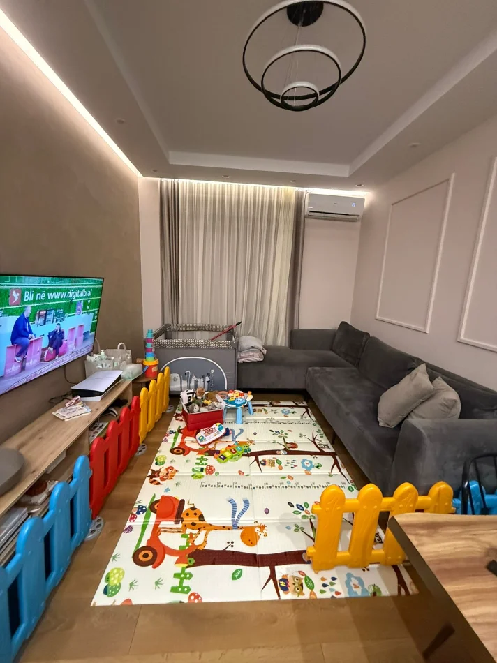 Tirane, shitet apartament 1+1+Ballkon Kati 1, 77 m² 170.000 € (Perballe Hotel Radisson)