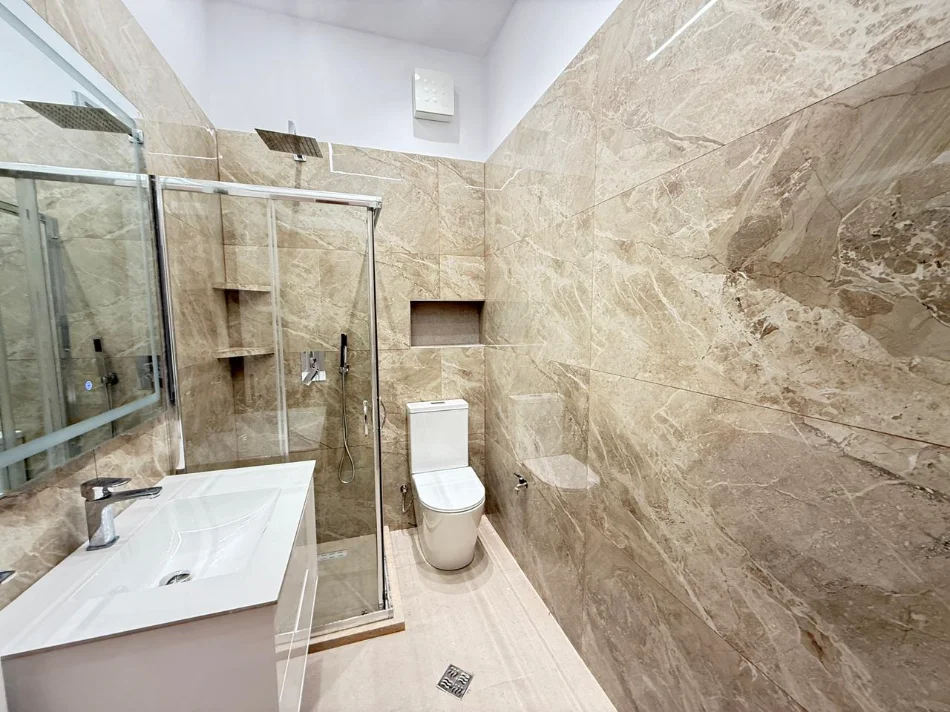 shitet apartament 2+1 Kati 3, 70 m² 122.000 € (Astir)