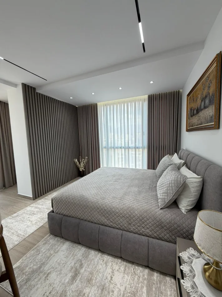 Tirane, jepet me qera apartament 2+1 Kati 7, 114 m² 1.400 € (Golden Tower,Mine Peza)