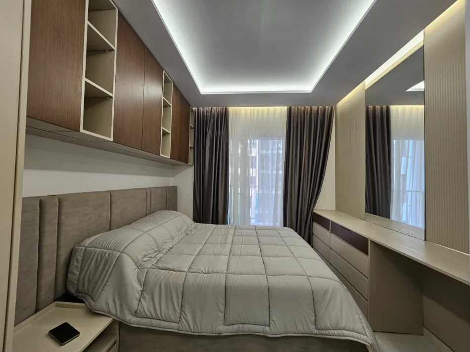 Tirane, jepet me qera apartament 1+1+Aneks+Ballkon Kati 6, 66 m² 800 € (zogu i zi)