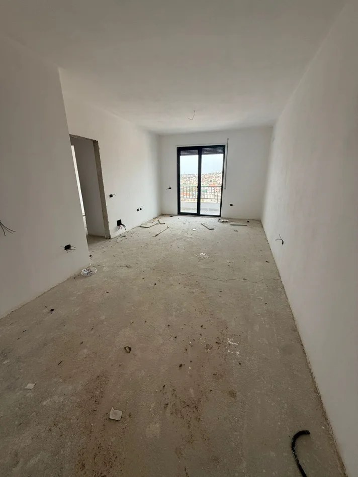 Tirane, shitet apartament 1+1 Kati 4, 75 m² 136.000 € 