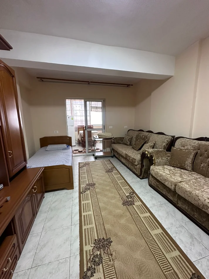 Tirane, jepet me qera apartament 3+1 Kati 2, 100 m² 500 € (rruga dritan hoxha)