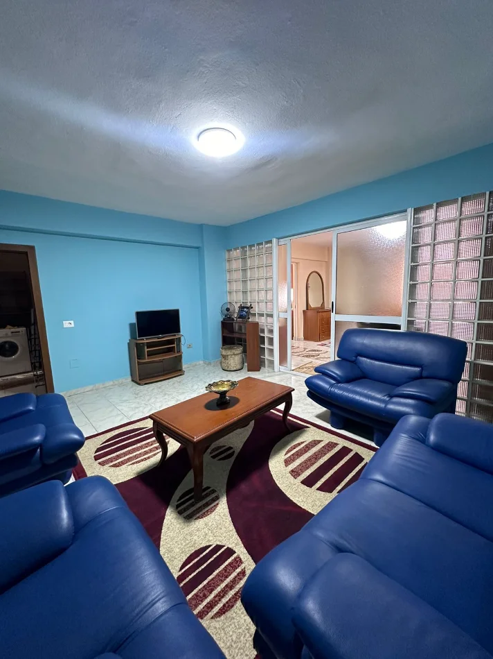 Tirane, jepet me qera apartament 3+1 Kati 2, 100 m² 500 € (rruga dritan hoxha)