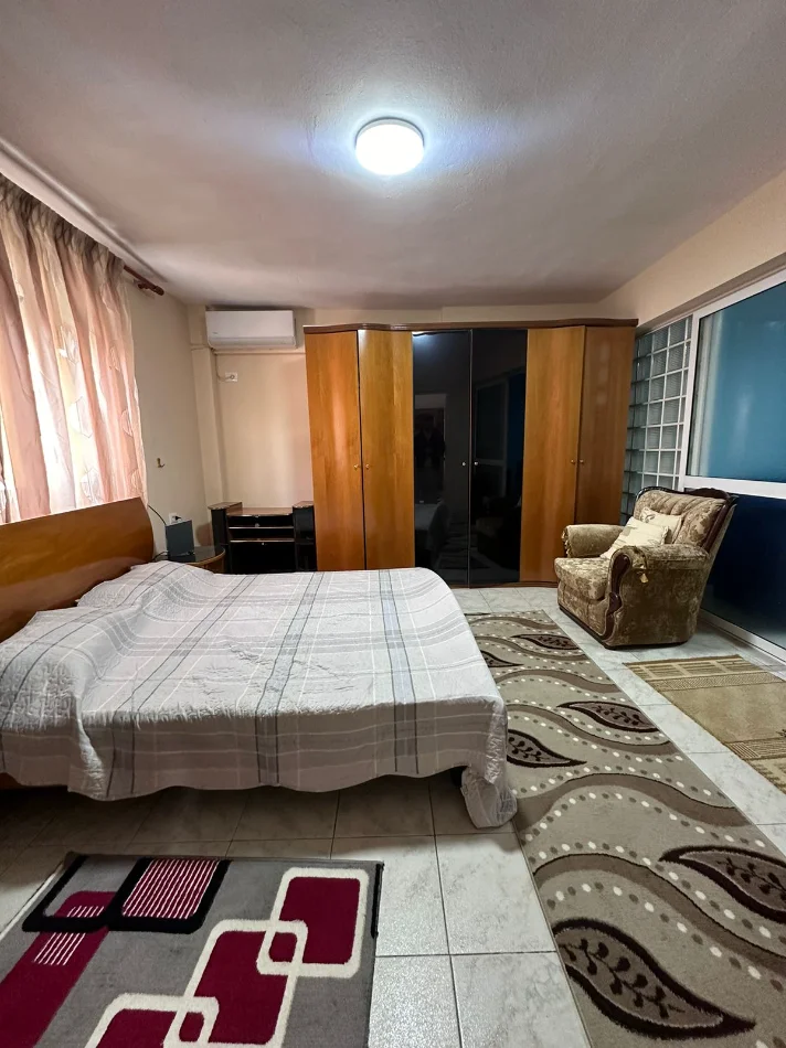 Tirane, jepet me qera apartament 3+1 Kati 2, 100 m² 500 € (rruga dritan hoxha)