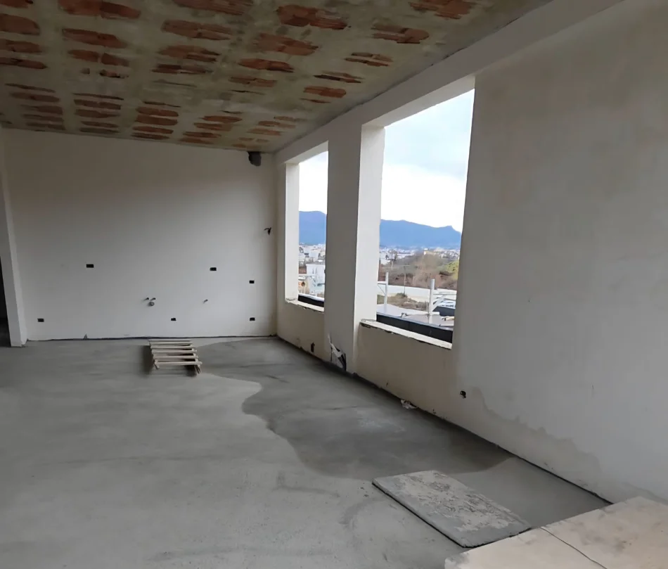 SHITET: Penthouse 3+1+3wc & Verandë Gjigante + 2 Poste Parkimi 📍Sauk (8 min nga TEG) - RES. “ÇUÇI 3” PAGESË ME KËSTE🔥393.000 EURO🔥