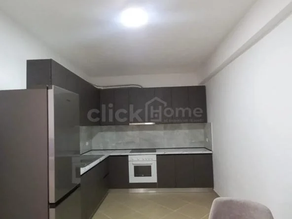 Tirane, jepet me qera apartament 2+1 Kati 3, 110 m² 650 € 