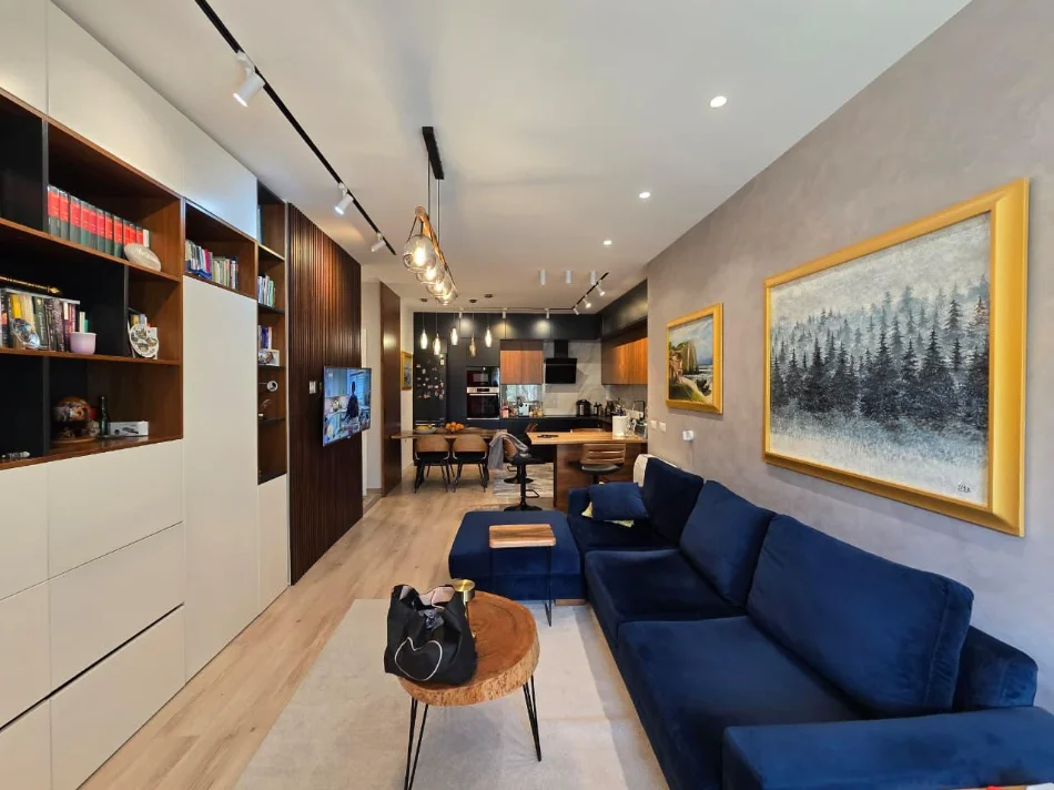 Tirane, shitet apartament duplex 2+1+Ballkon Kati 1, 103 m² 310.000 €