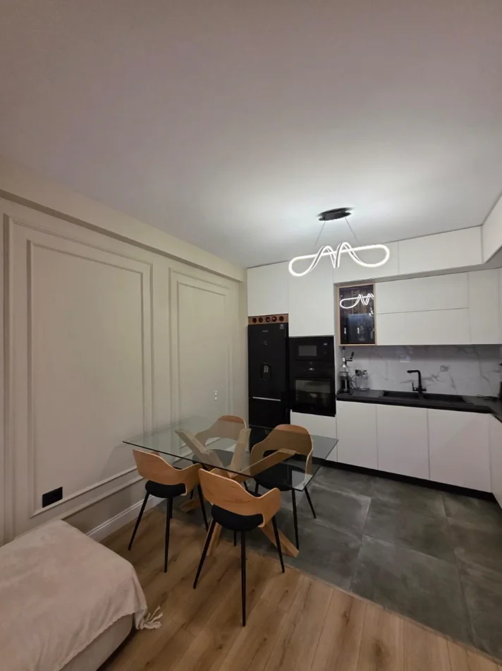 Tirane, shitet apartament 2+1+Ballkon Kati 1, 112 m² 336.000 € (Komuna e Parisit)