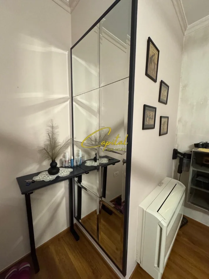 Tirane, jepet me qera apartament 1+1 Kati 6, 63 m² 800 € (LIQENI ARTIFICIAL)