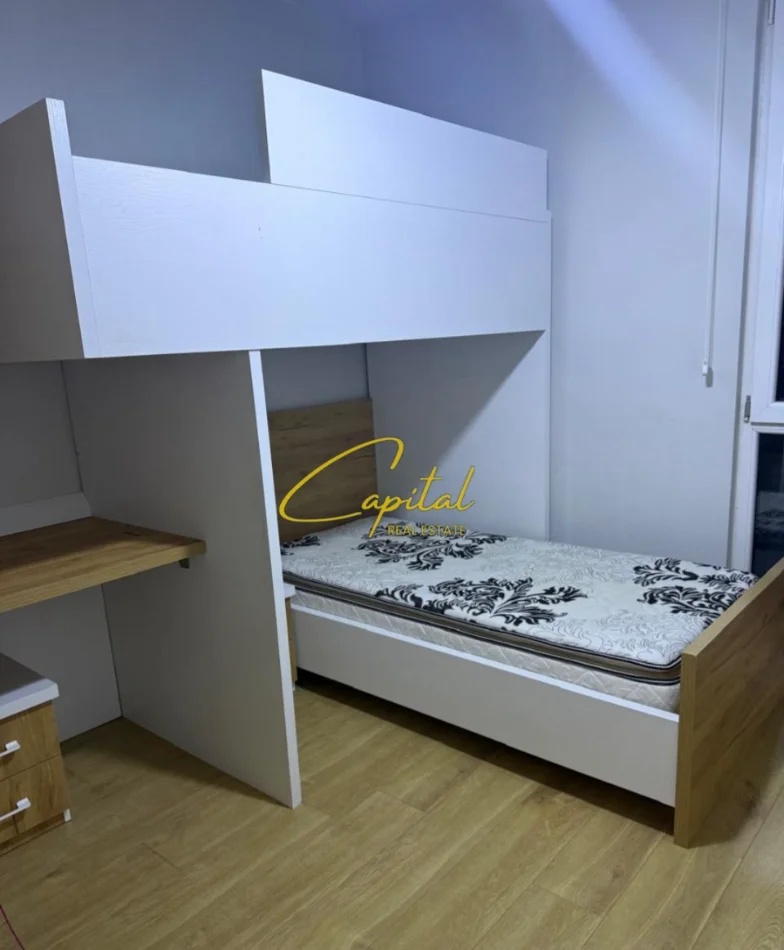 Tirane, jepet me qera apartament 2+1 Kati 5, 108 m² 650 € (ISH PARKU)