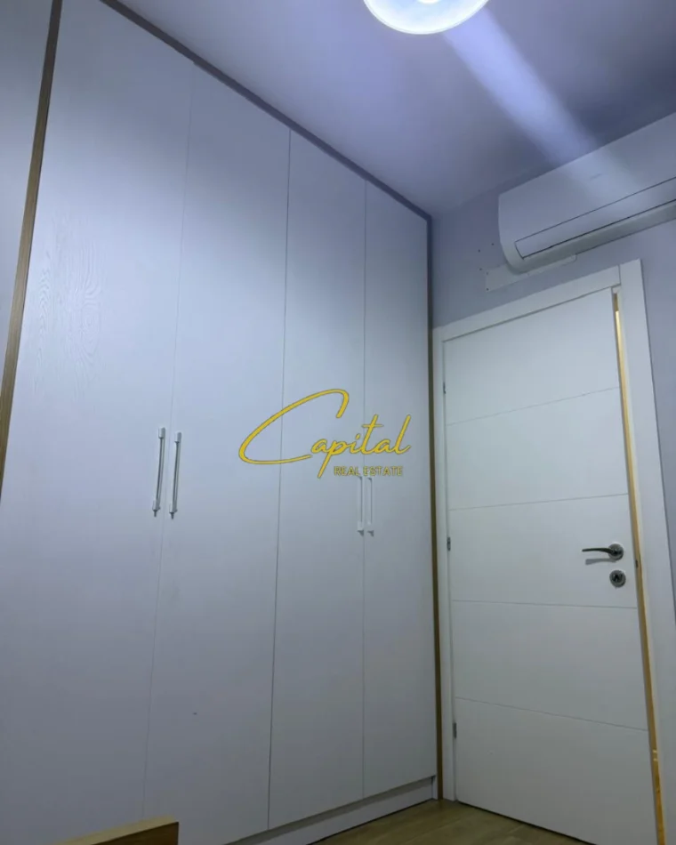 Tirane, jepet me qera apartament 2+1 Kati 5, 108 m² 650 € (ISH PARKU)