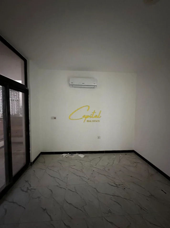 Tirane, jepet me qera dyqan Kati 0, 25 m² 750 € (QENDER)