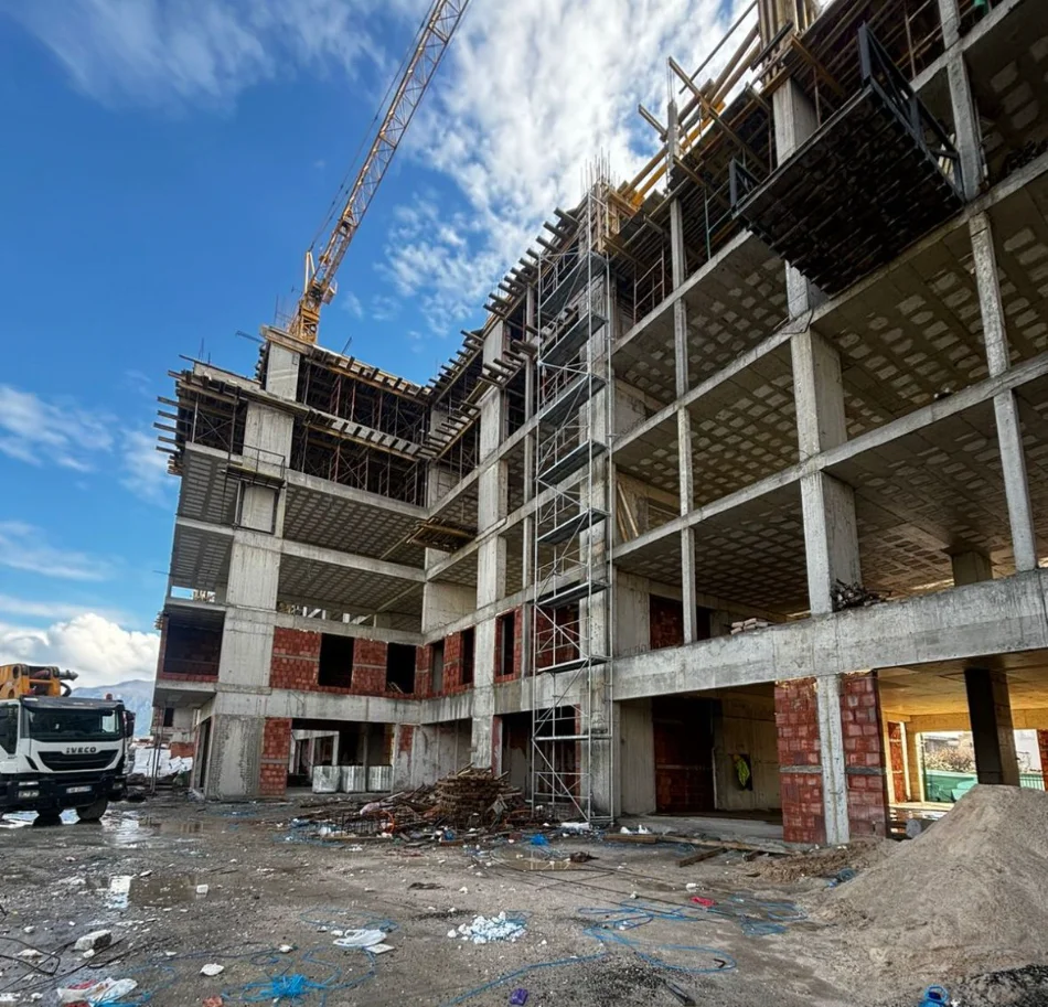 Tirane, shitet apartament 1+1 Kati 7, 61 m² 51.391 € (VENATINO 4, KAMEZ)