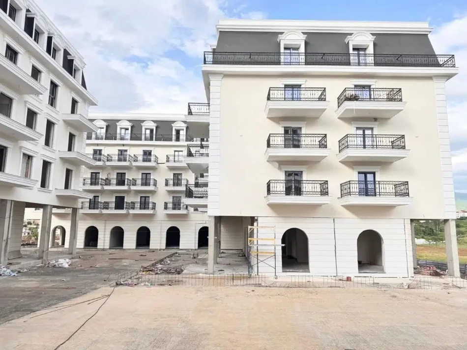 Tirane, shitet apartament 2+1+Aneks+Ballkon Kati 2, 125 m² 198.700 € 