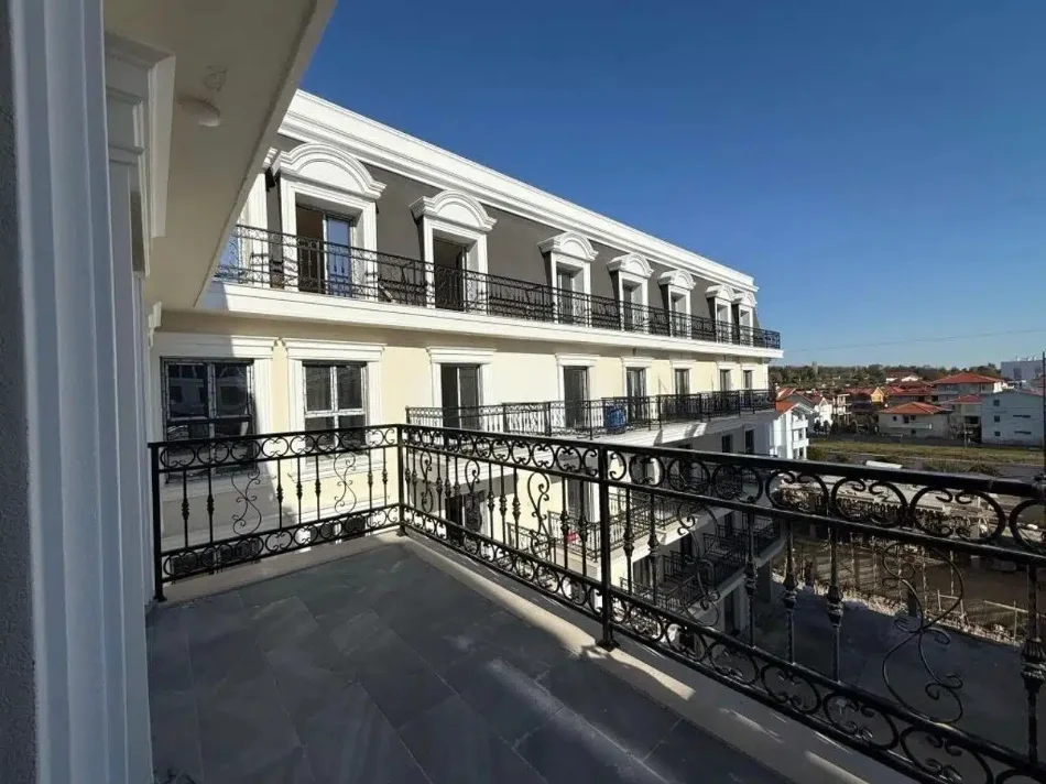 Tirane, shitet apartament 2+1+Aneks+Ballkon Kati 2, 125 m² 198.700 € 