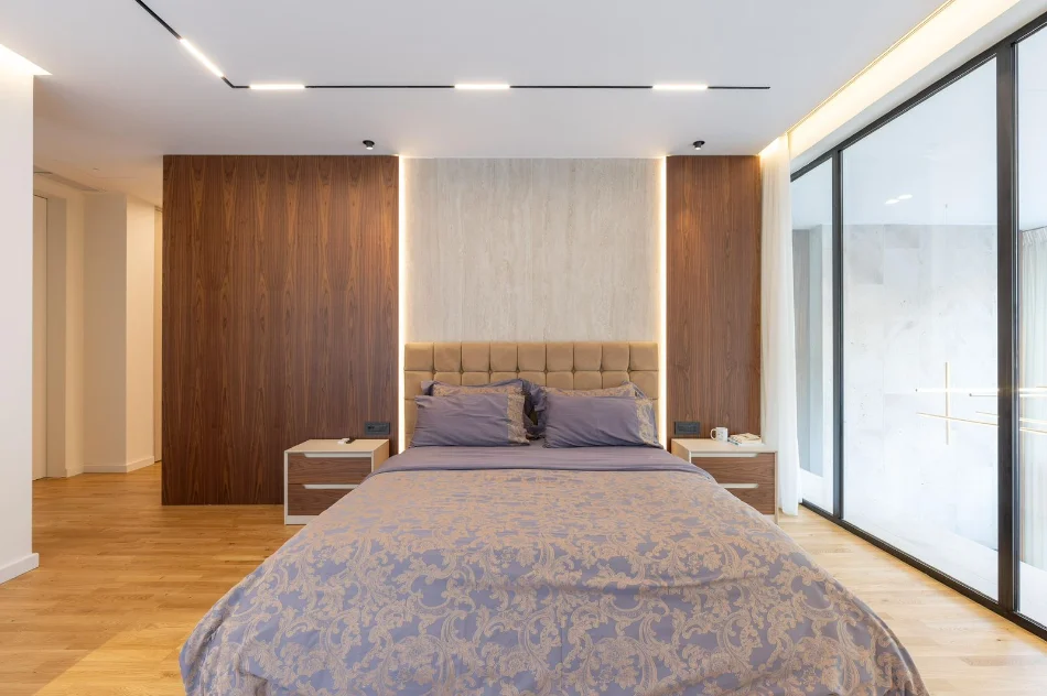 Tirane, shitet apartament duplex 3+1 Kati 0, 300 m² 800.000 € (Lunder)