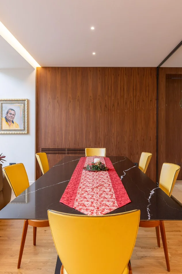 Tirane, shitet apartament duplex 3+1 Kati 0, 300 m² 800.000 € (Lunder)