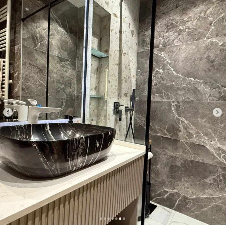 Tirane, jepet me qera apartament 2+1 Kati 3, 130 m² 1.300 € (Liqeni I Thate)