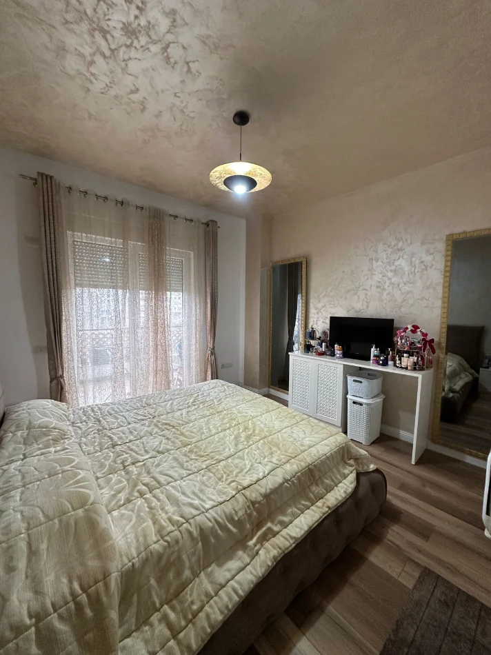 Tirane, shitet apartament 2+1 , 170 m² 498.000 € 