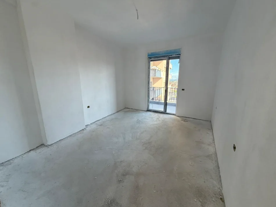 Tirane, shitet apartament 1+1 Kati 2, 71 m² 93.288 € 
