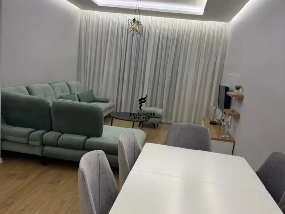 Tirane, jepet me qera apartament 2+1+Ballkon Kati 5, 108 m² 650 € (RRUGA E KAVAJES)