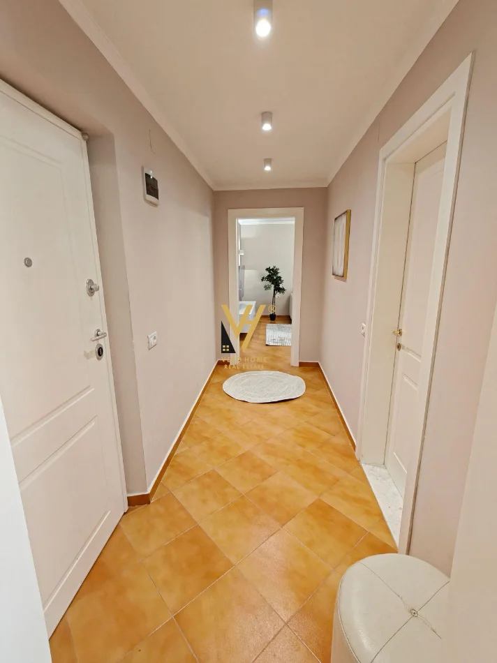 Tirane, shitet apartament 1+1+Ballkon Kati 4, 64 m² 150.000 € (SELVIA)