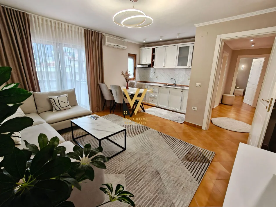 Tirane, shitet apartament 1+1+Ballkon Kati 4, 64 m² 150.000 € (SELVIA)