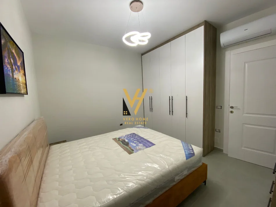 Tirane, shitet apartament 2+1+Ballkon Kati 3, 80 m² (RRUGA E DURRESIT)